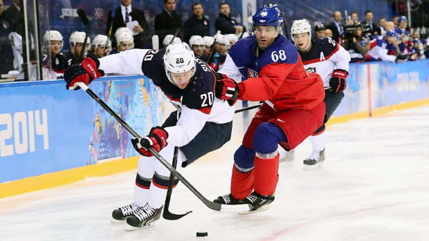 ryan-suter-sochi-olympics-hockey-team-usa-czech-republic-02192014.jpg